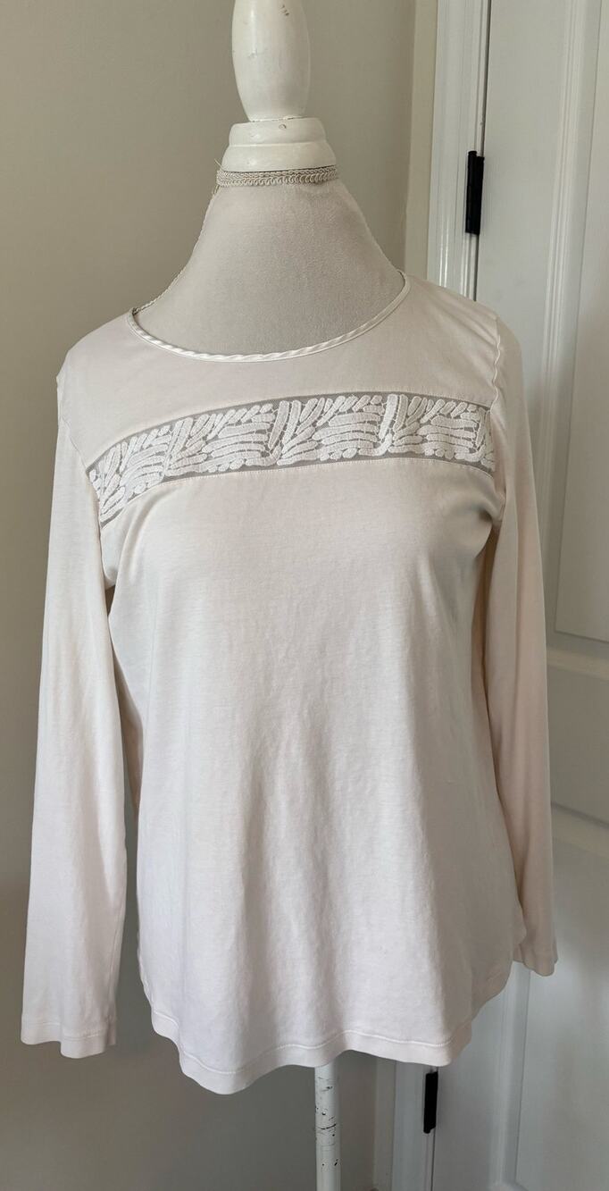 Hanro Medium Ivory Long Sleeve Lace Detail Front Shirt Tan